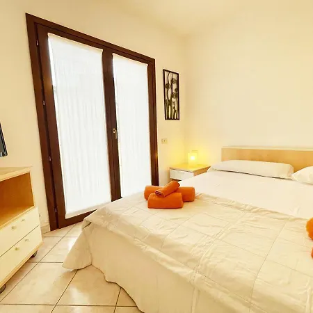Apartment Pgs Immobiliare Srls Residenza Ornano Bilocale Con Terrazza E Parcheggio Privato La Maddalena (Sassari)